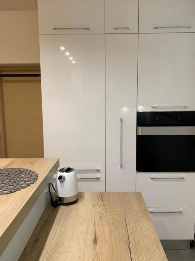 Mm Split Apartment - 5 Min By Car To The Beach & City Center - Free Public Parking Экстерьер фото