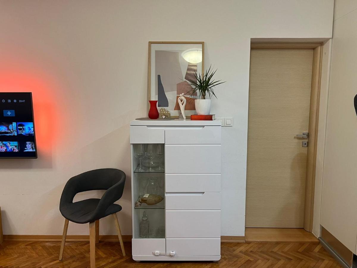 Mm Split Apartment - 5 Min By Car To The Beach & City Center - Free Public Parking Экстерьер фото
