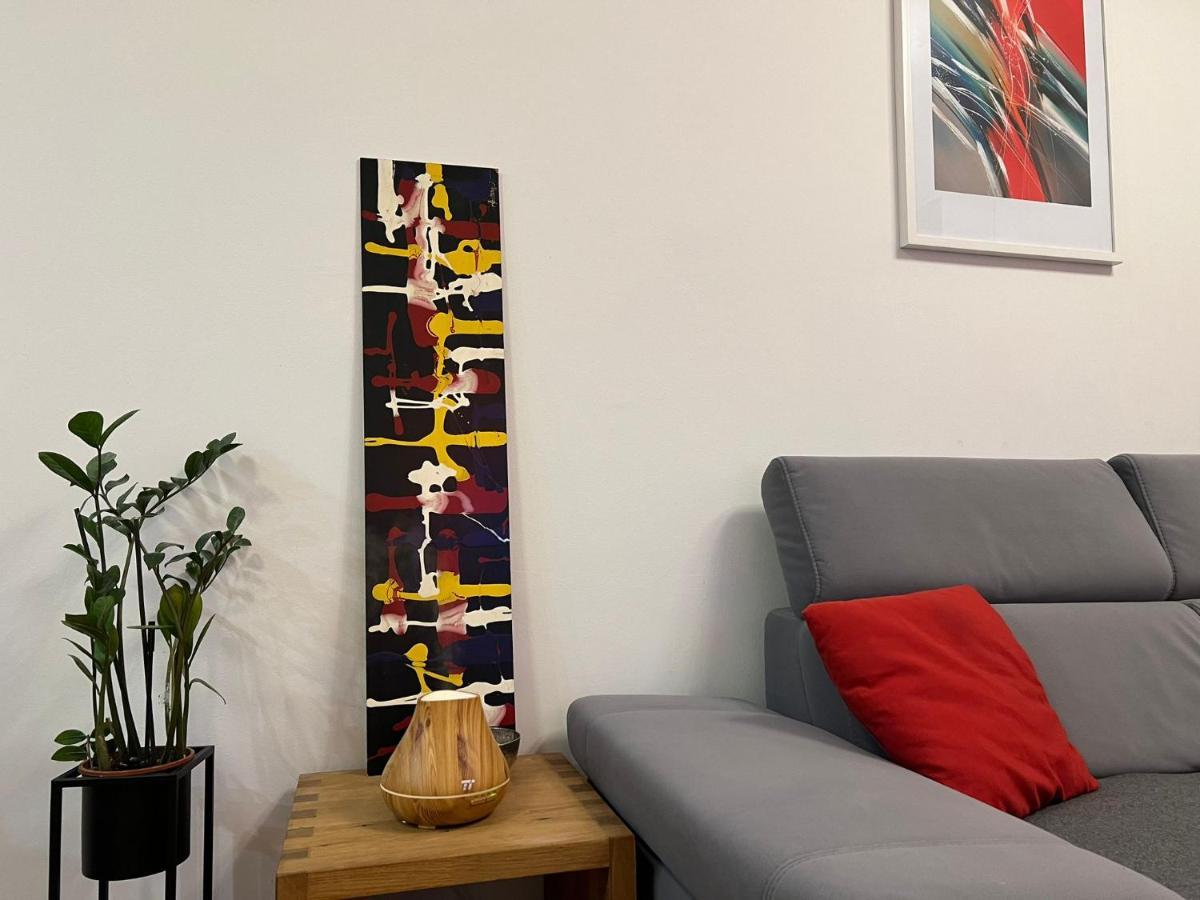 Mm Split Apartment - 5 Min By Car To The Beach & City Center - Free Public Parking Экстерьер фото