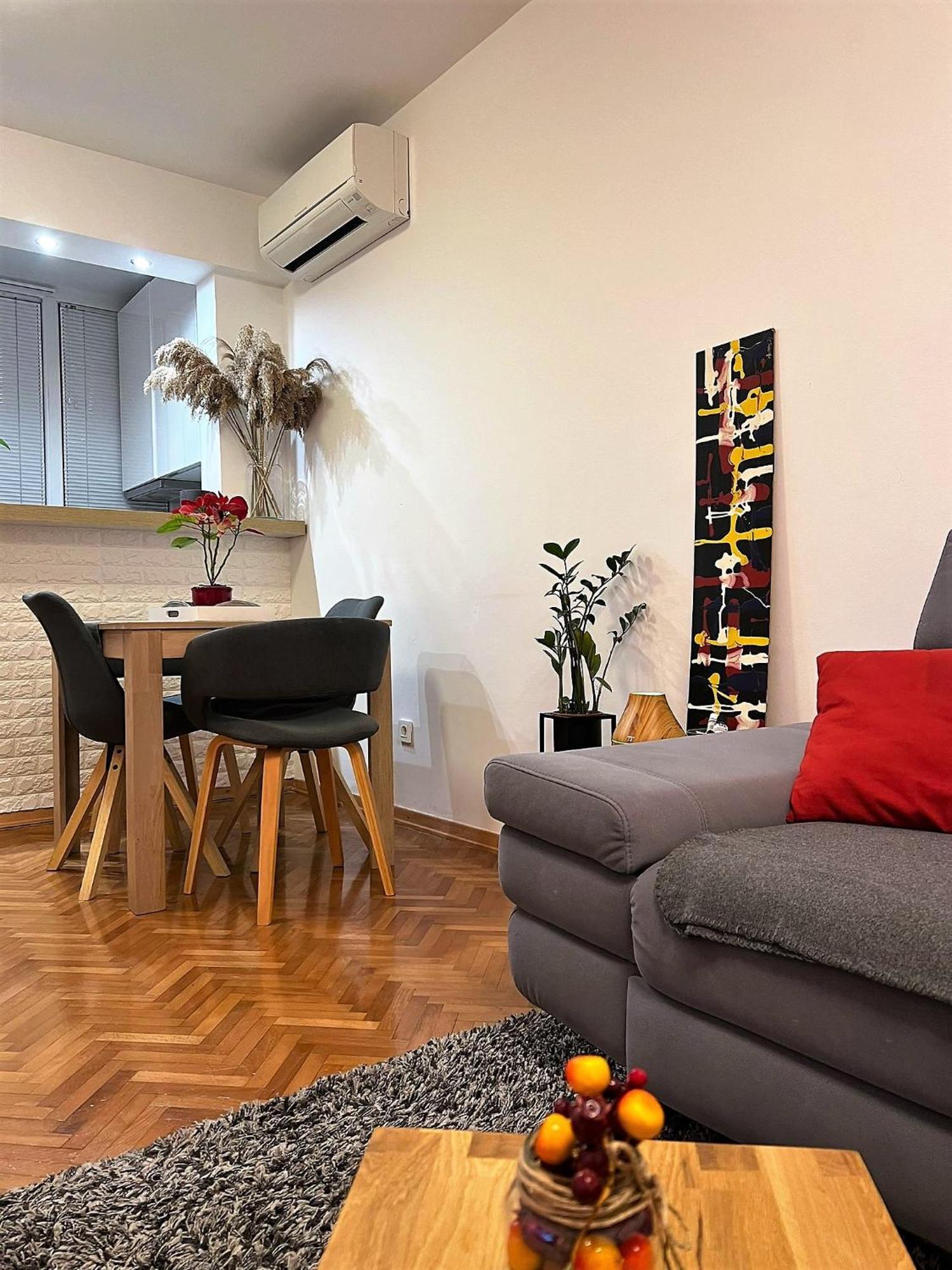 Mm Split Apartment - 5 Min By Car To The Beach & City Center - Free Public Parking Экстерьер фото